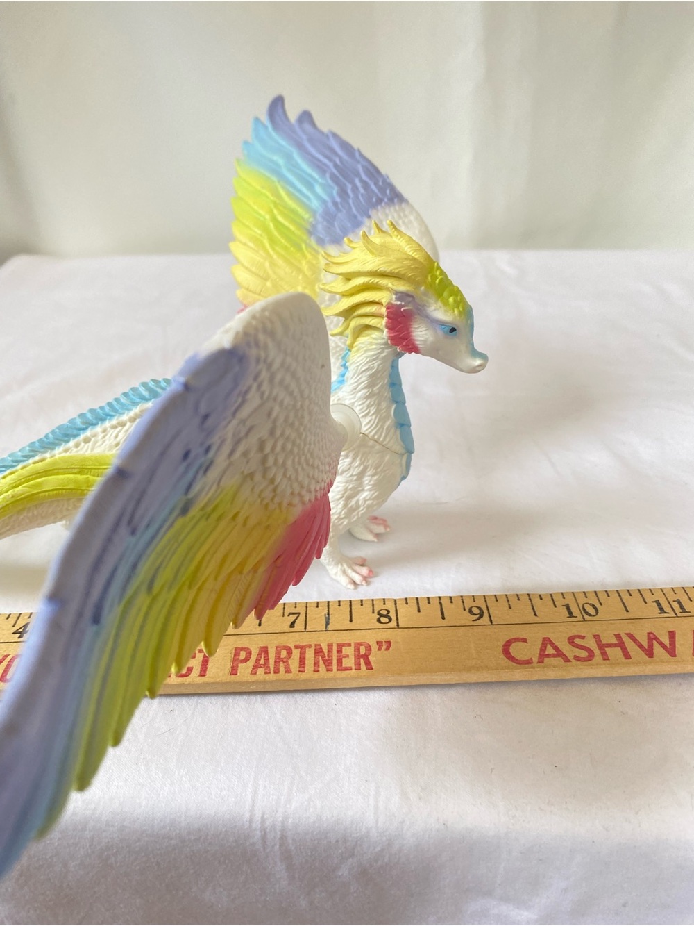 Schleich Bayala Rainbow Dragon (70728) Fantasy Mythical Ethereal Toy Collectible - Picture 9 of 11